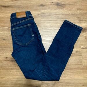 AEO Premium Skinny Jean size 26 EUC